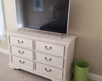 Stylish white bedroom suite by Liberty Furniture: dresser