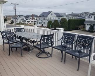 Cast aluminum dining set seats 6