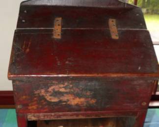 Early Hanging Postal Box