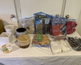 planters and napkin sets