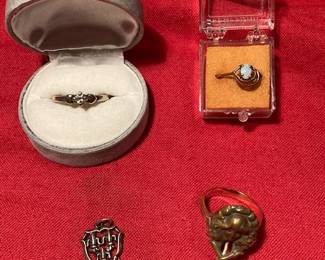 more vintage jewelry