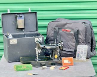 1955 Singer Featherweight Portable Sewing Machine