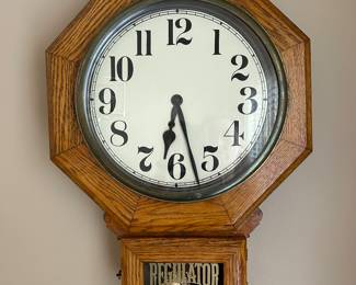 Regulator wall clock