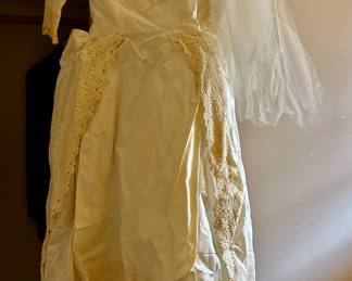vintage 1960's wedding dress