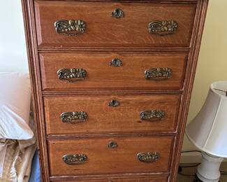 Chest of drawers