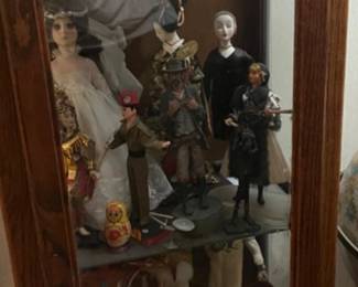 Dolls/ Figurines 