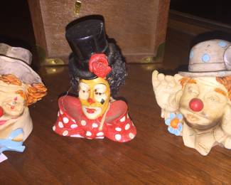 Mini clown busts by Artefice Ottanta of Italy. 