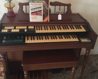 Imagine powering up this Wurlitzer to replicate a baseball stadium sound or play popular holiday songs for a fun sing-along. 
