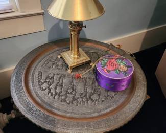 -Morroccan Antique Table
-brass table lamp
-Satin embroidered box
