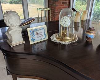 -Bust
-Sign
-Clock
-Vintage Gold Castle Moriage Vase