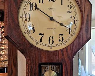 Regulator wall clock