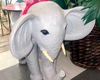 Cute elephant decor