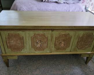 Lane cedar chest