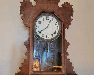 Shelf clock, does NOT run