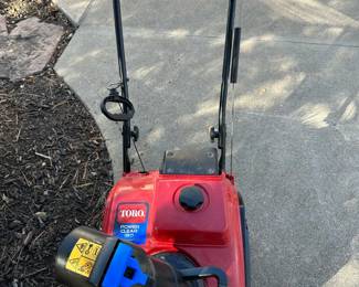 Toro Power Clear 180 Snowblower