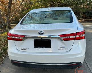 2015 Toyota Avalon Hybrid Limited (49,000 Miles)
