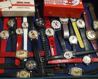 Lots of Disney Watches - Micky and Minnie and more, more, more! 