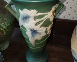 Roseville, Hulls, Hall, Hull, and more! Roseville Pottery Luffa Vase!
