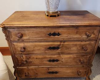 Vintage Chest of Drawers 