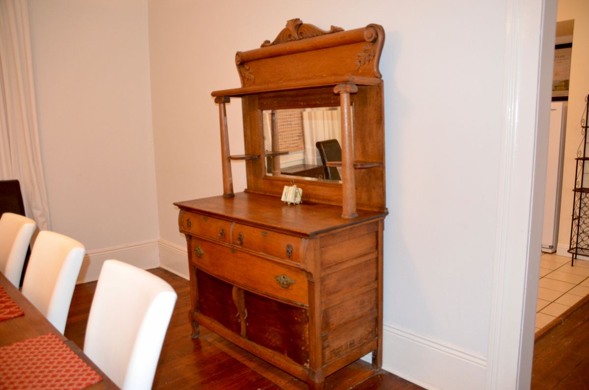 Algiers Point Estate Sale, One day only!... starts on 11/25/2023