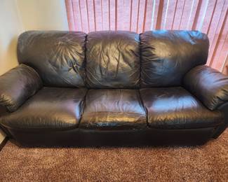 Does not recline, small damage to middle seat