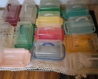 #1140 • 13 Plastic Butter Dishes, Clear Tops with Colored Bottoms
