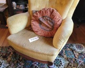 #1024 • Vintage Chair with Pillows
