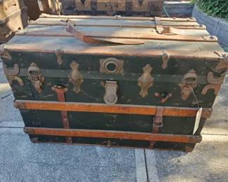 #5234 • Vintage Trunk
