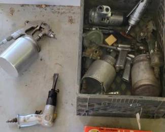 #5060 • Tote of Airbrush & Pnuematic Tools
