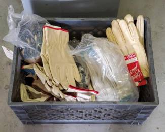 #5126 • Tote Of Work Gloves
