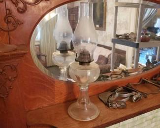 #1408 • Clear Glass Lamp
