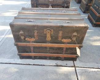 #5246 • Vintage Trunk
