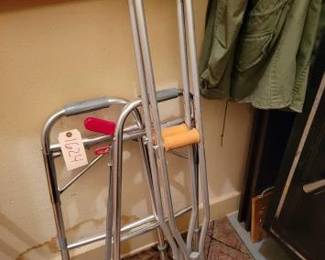 #1624 • Crutches, Walker, Grabber
