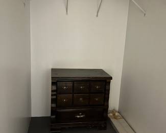 dresser