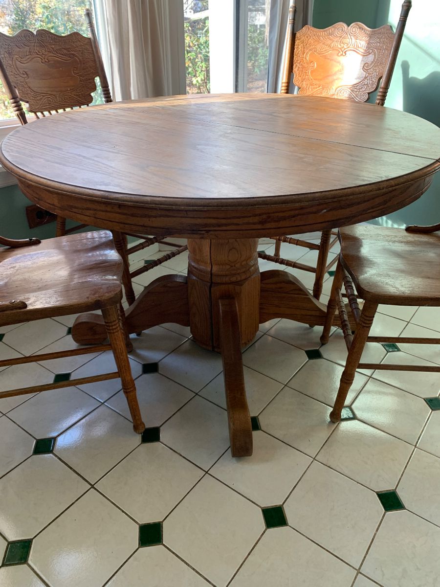 ster Groves Estate sale by Little Brown... starts on 11/17/2023