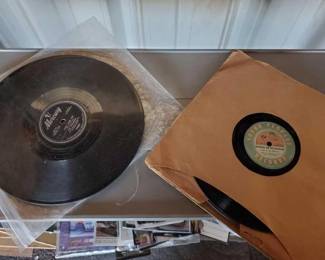 #10048 • (5) Young People Records, (2) Edison Records
