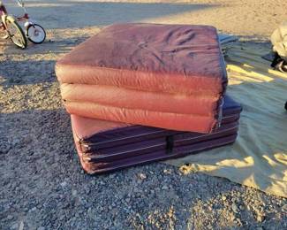 #15256 • 3in Tri Fold Foldable Mattress Pad
