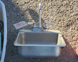 #15180 • Sink & Faucet
