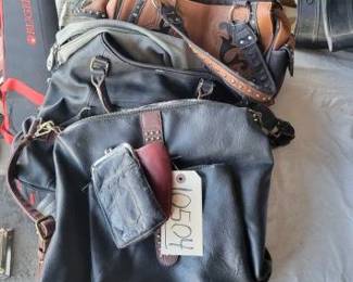 #10504 • (4) Womens Purse's and (2) Coin Purse's
