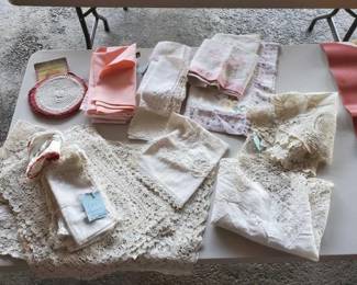 #10560 • Lot of Linen and Lace Napkins
