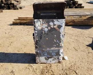 #1938 • Vintage Gas Station Window Washing Box
