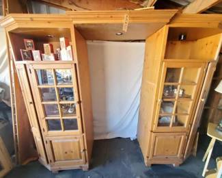 #10020 • Wooden Tv Entertainment Cabinet
