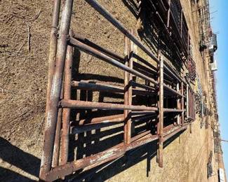 #225 • Eight Corral Panels and a Gate
