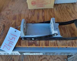 #15142 • Aluminum Can Crusher
