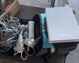 #10574 • Nintendo Wii Game System
