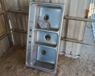 #1006 • 3 Way Sink
