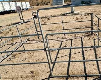 #21 • 14'x14' Livestock 3-rail Pipe Corral
