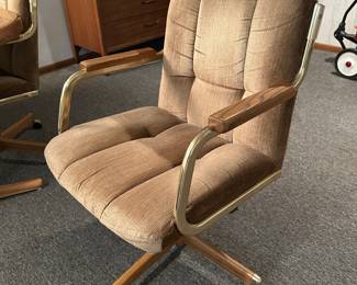 BUY IT NOW: Vintage Dining Table with 4 Chairs by Chromcraft. $200