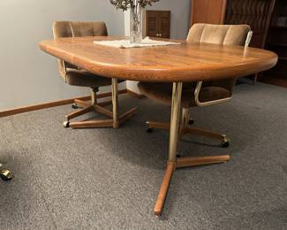 BUY IT NOW: Vintage Dining Table with 4 Chairs by Chromcraft. $200