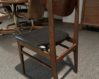 BUY IT NOW: Vintage Mid-Century Modern Yugoslavian Dining Chair. $20